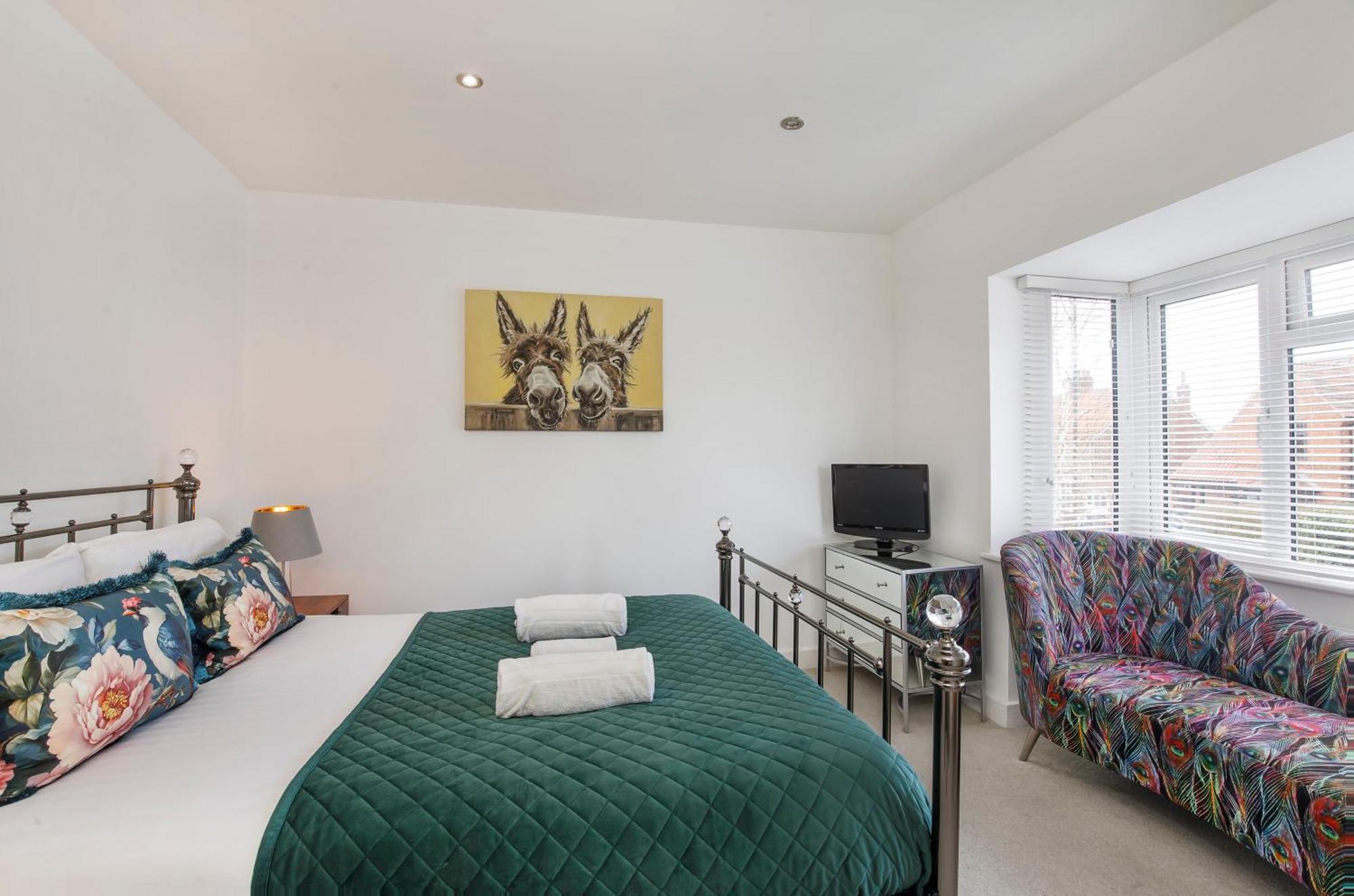 White House Apartments-Free Parking 1 Car Per Apartment York Esterno foto